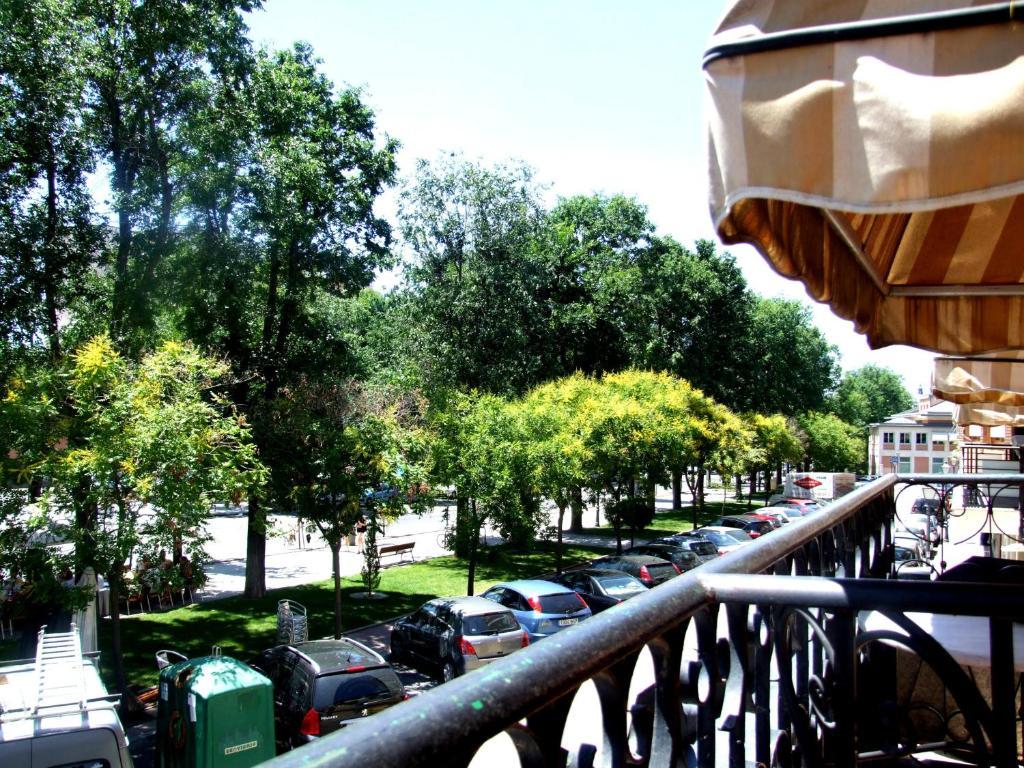Hostal Santa Marta Aranjuez Exterior photo