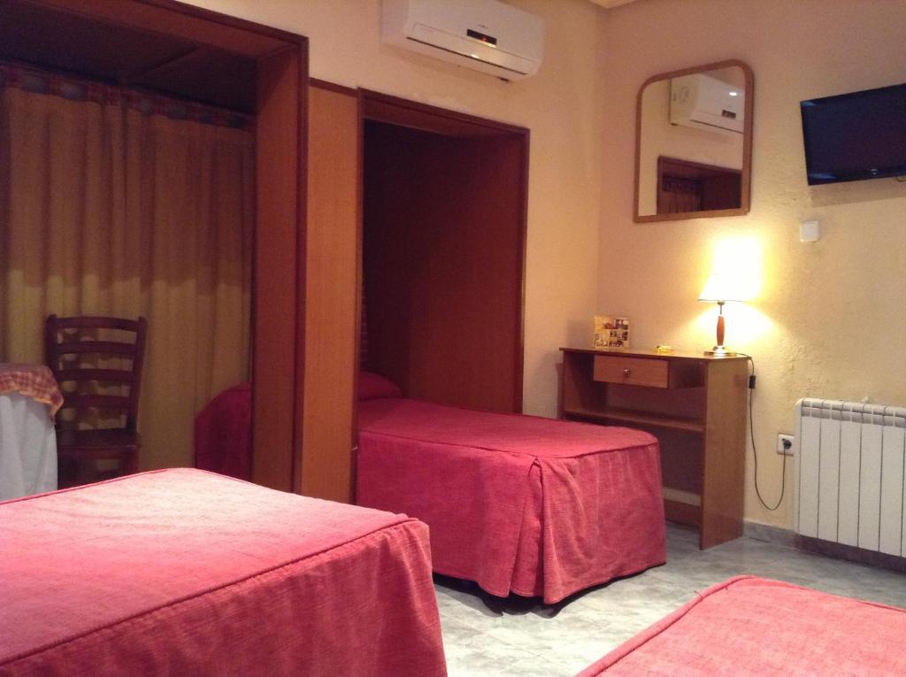 Hostal Santa Marta Aranjuez Room photo