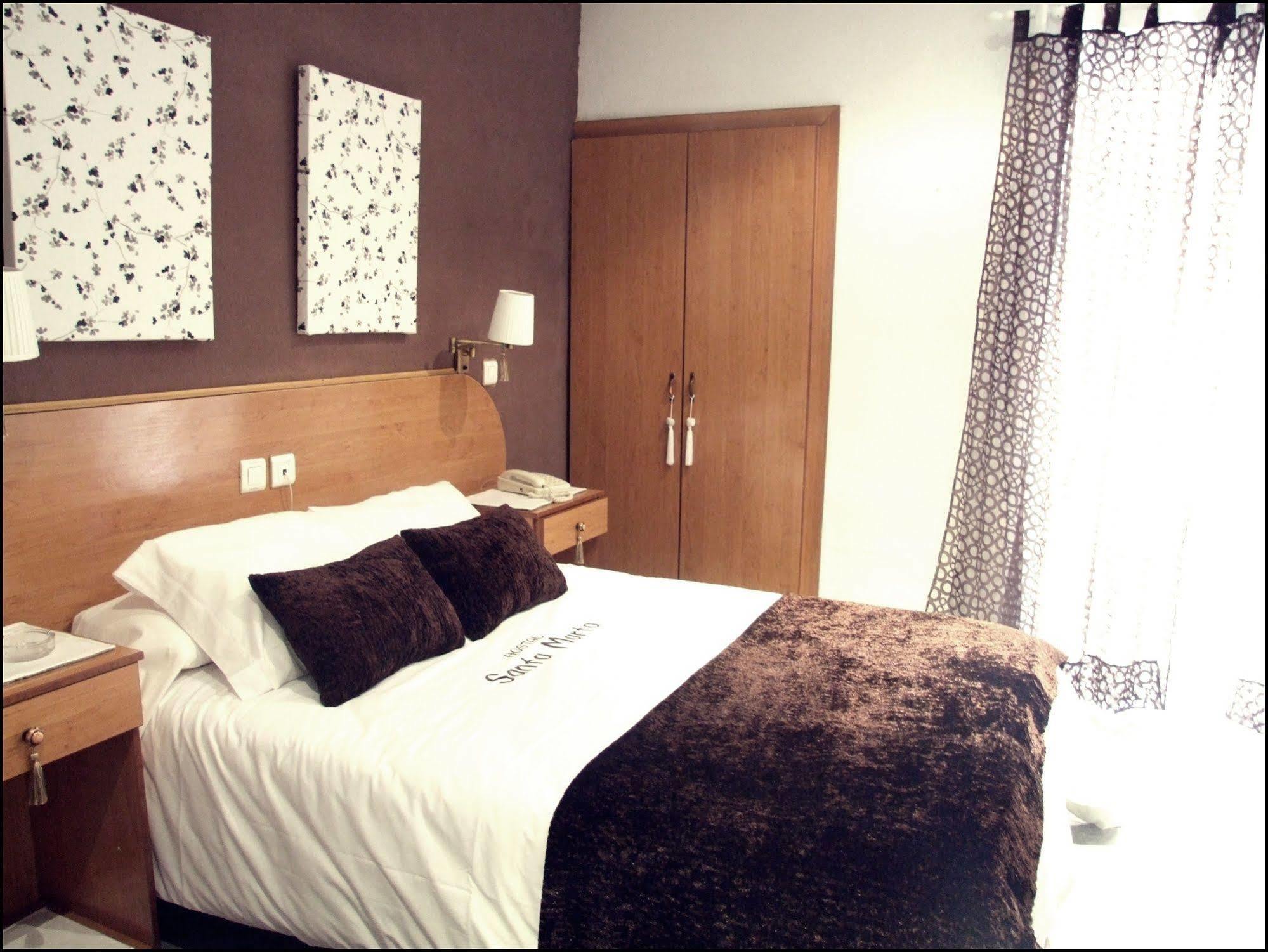 Hostal Santa Marta Aranjuez Exterior photo